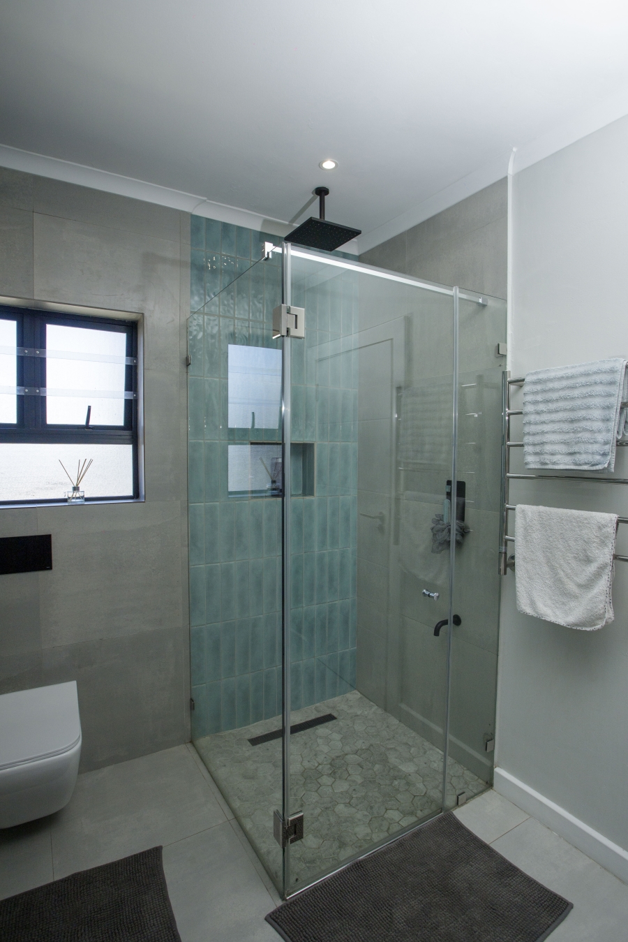 4 Bedroom Property for Sale in Loevenstein Western Cape